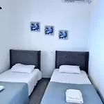 Sevilia Apartman Qeparo