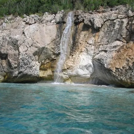 Apartmán Sevilia Qëparo