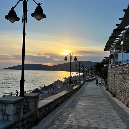 Sevilia Apartment Qeparo