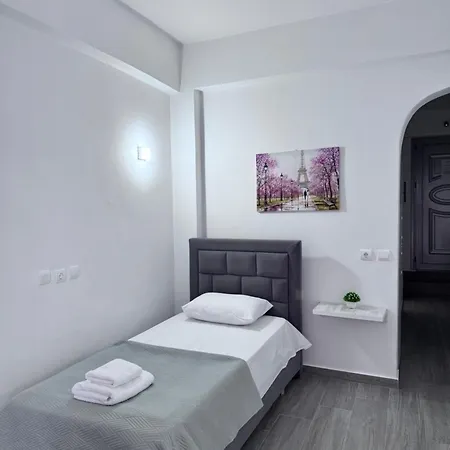 Sevilia Apartment Qeparo