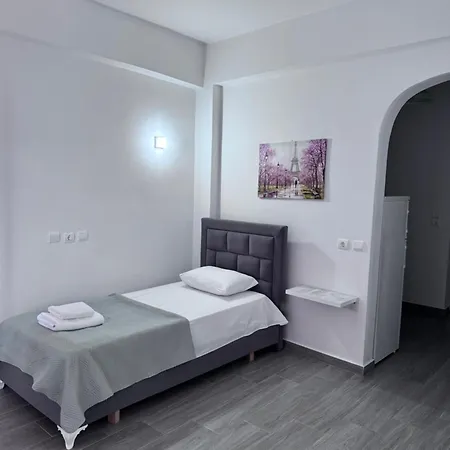 Apartment Sevilia Qeparo