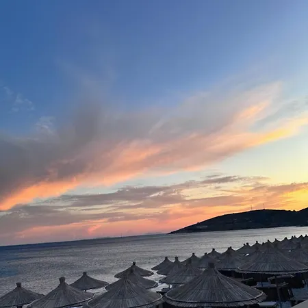 Apartment Sevilia Qeparo