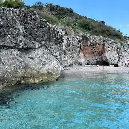 Apartment Sevilia Qeparo