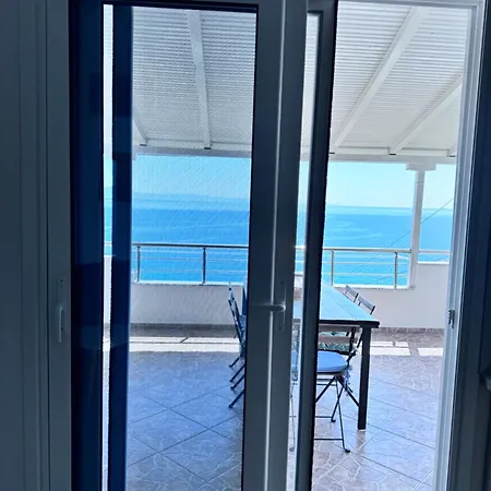 Apartment Sevilia Qeparo