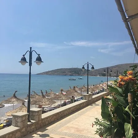 Apartment Sevilia Qeparo