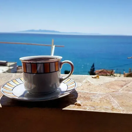 Apartment Sevilia Qeparo